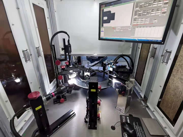 精密設備(bèi)(圖1) 精密設備(圖1)